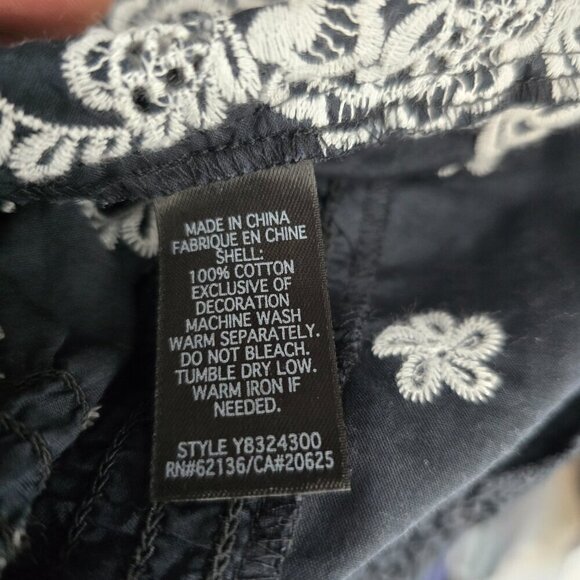 Vintage Y2K 90s Guess Black White Embroidered Smocked Halter Top - Picture 8 of 8